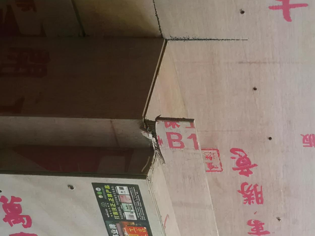 电动角磨机工作原理_电动角磨机伤人事故视频_电动角磨机安全使用方法