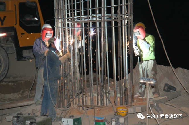 冲击钻孔施工工艺流程_冲击钻孔原理_钻孔冲击流程工艺施工视频