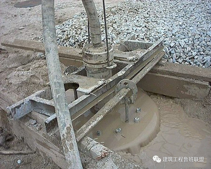 冲击钻孔施工工艺流程_冲击钻孔原理_钻孔冲击流程工艺施工视频