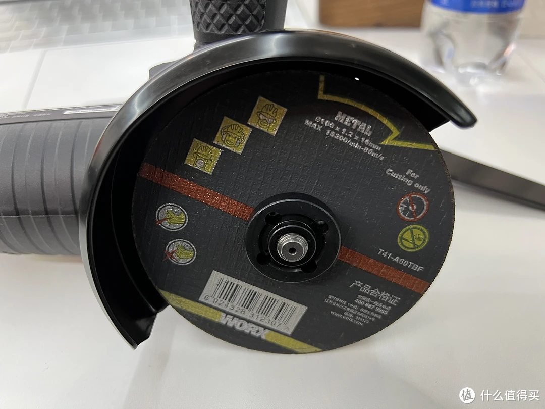 术有专攻，就算有了万用宝，它仍然应该有一席之地——WU808 无线角磨机